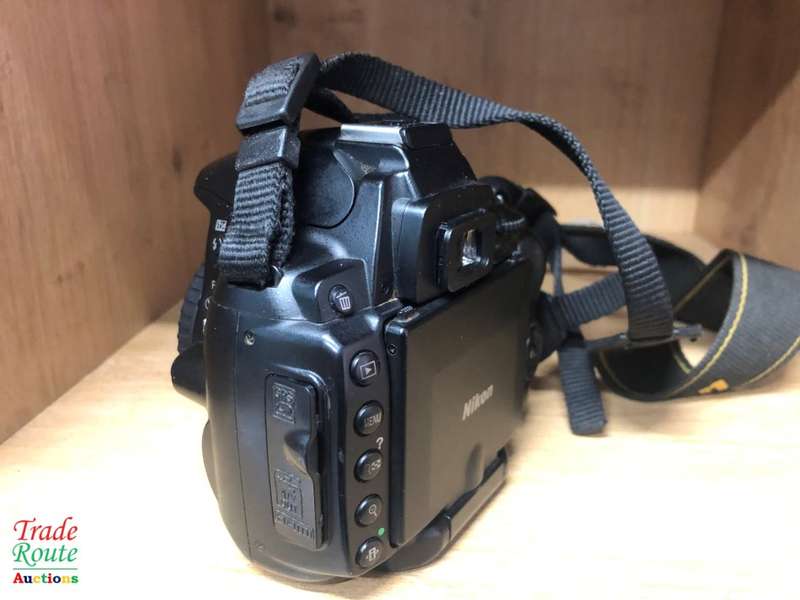 NIKON D5000 DIGITAL SLR CAMERA BODY ONLY WITH 2.7-inch Vari-angle LCD