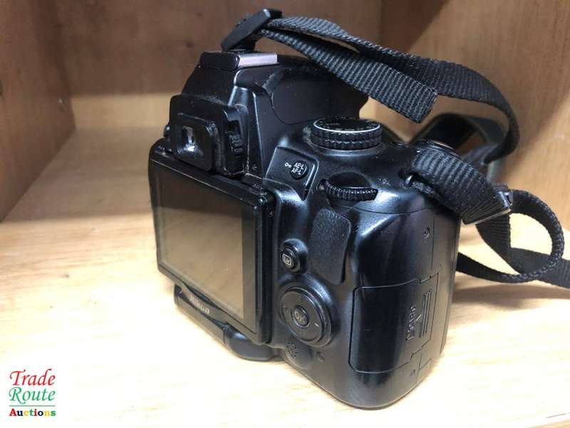 NIKON D5000 DIGITAL SLR CAMERA BODY ONLY WITH 2.7-inch Vari-angle LCD