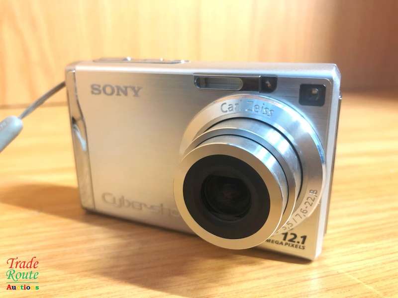 Sony Cyber-shot DSC-W200, 12.1 Megapixel, 3x Optical/2x Digital Zoom, Digital Camera
