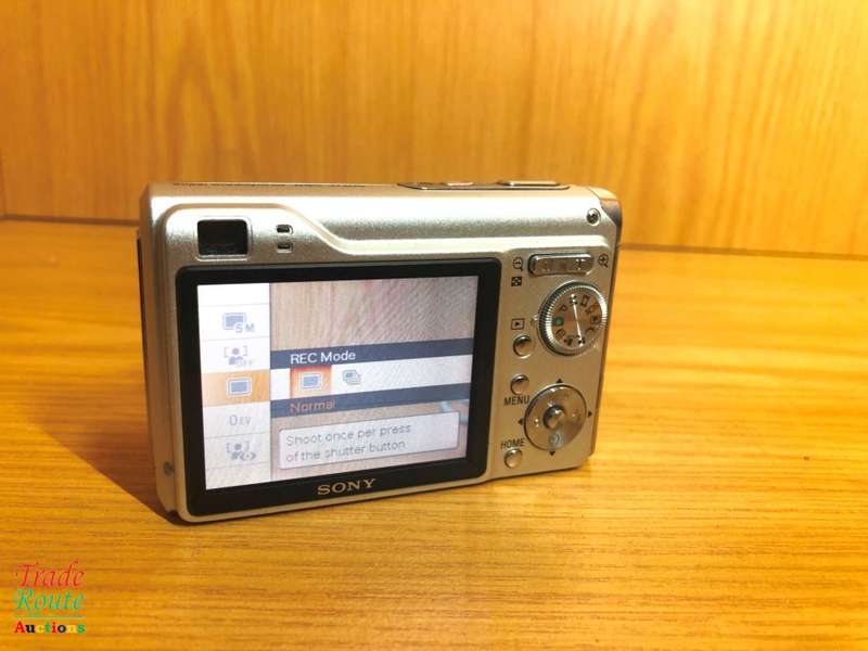 Sony Cyber-shot DSC-W200, 12.1 Megapixel, 3x Optical/2x Digital Zoom, Digital Camera