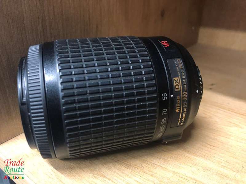 Nikon AF-S NIKKOR 55-200mm VR [ VIBRATION REDUCTION ] LENS