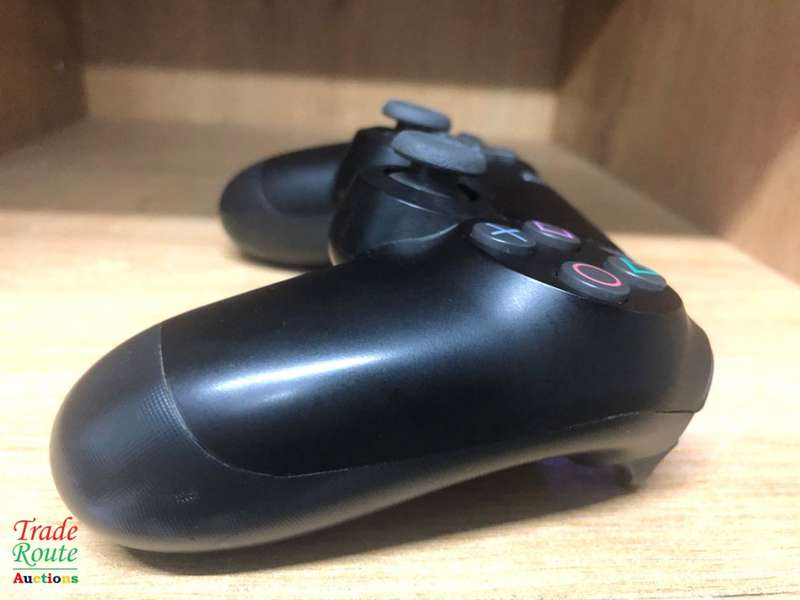 V2 BLACK - PS4 DUALSHOCK 4 Wireless Controller - for the PlayStation 4