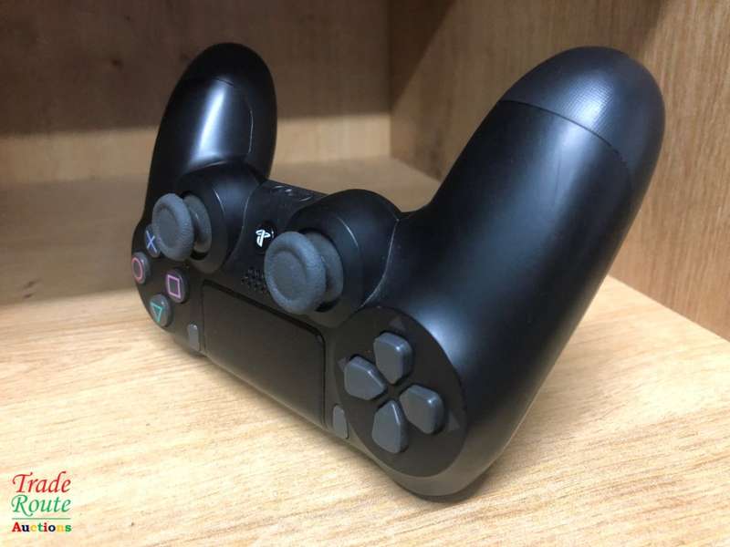 V2 BLACK - PS4 DUALSHOCK 4 Wireless Controller - for the PlayStation 4