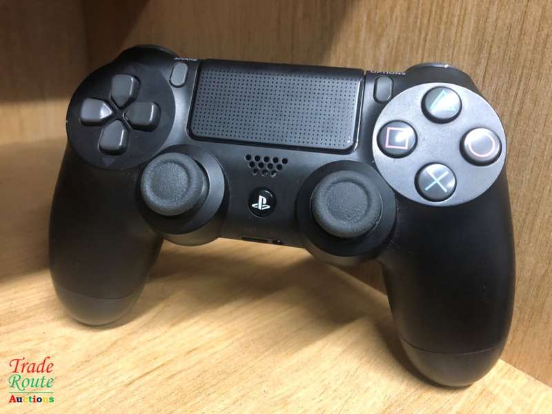V2 BLACK - PS4 DUALSHOCK 4 Wireless Controller - for the PlayStation 4