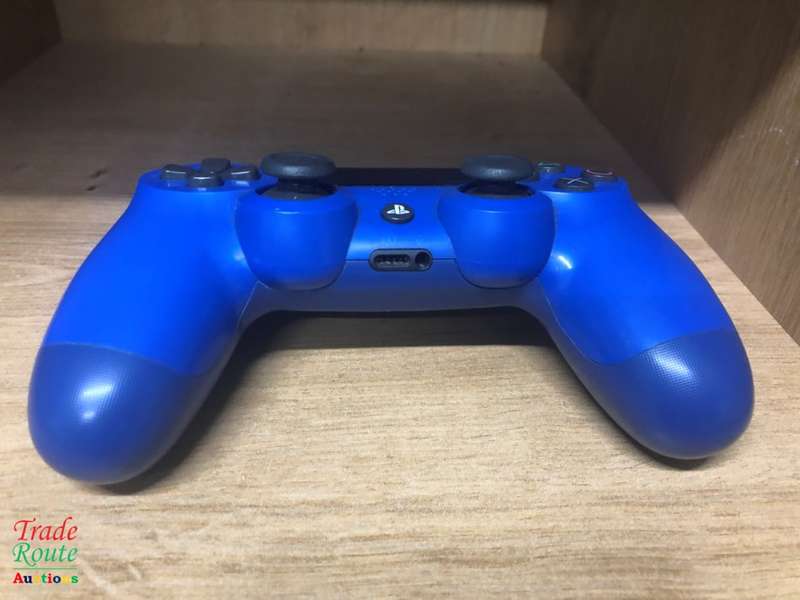 V2 BLUE - PS4 DUALSHOCK 4 Wireless Controller - for the PlayStation 4