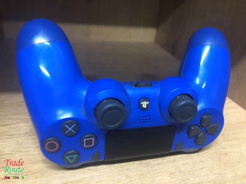 V2 BLUE - PS4 DUALSHOCK 4 Wireless Controller - for the PlayStation 4