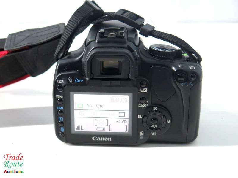 Canon EOS 400D DigitalSLR camera 10.1 Megapixels + Canon EFS 18-55mm Lens