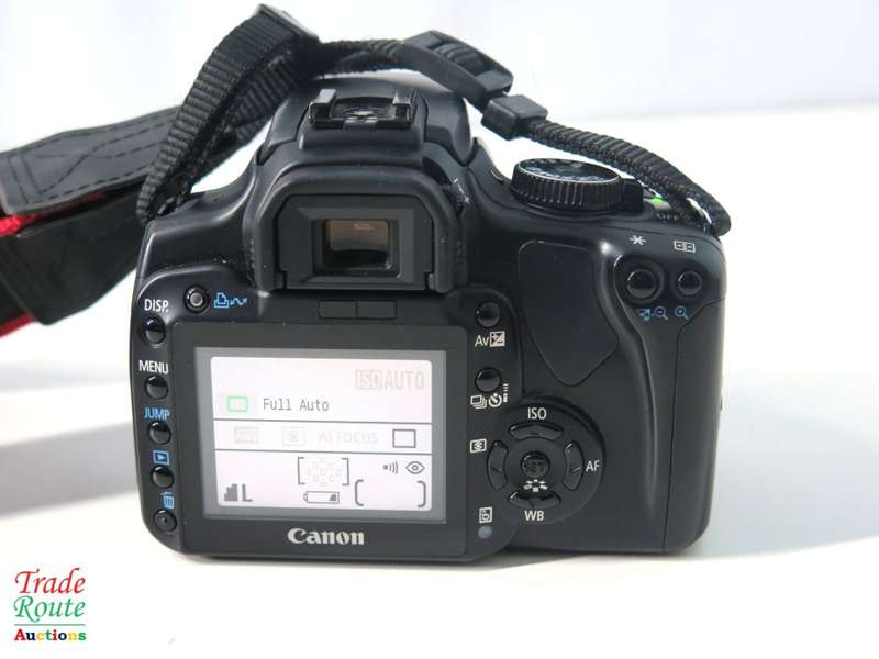Canon EOS 400D DigitalSLR camera 10.1 Megapixels + Canon EFS 18-55mm Lens