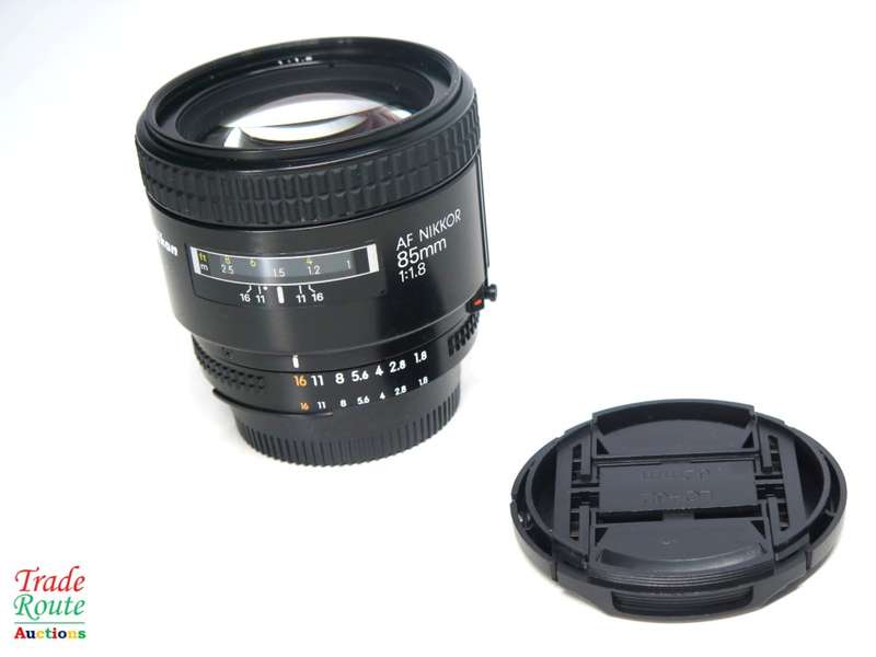 Nikon 85mm f/1.8D AF Nikkor Lens for Nikon SLR Cameras