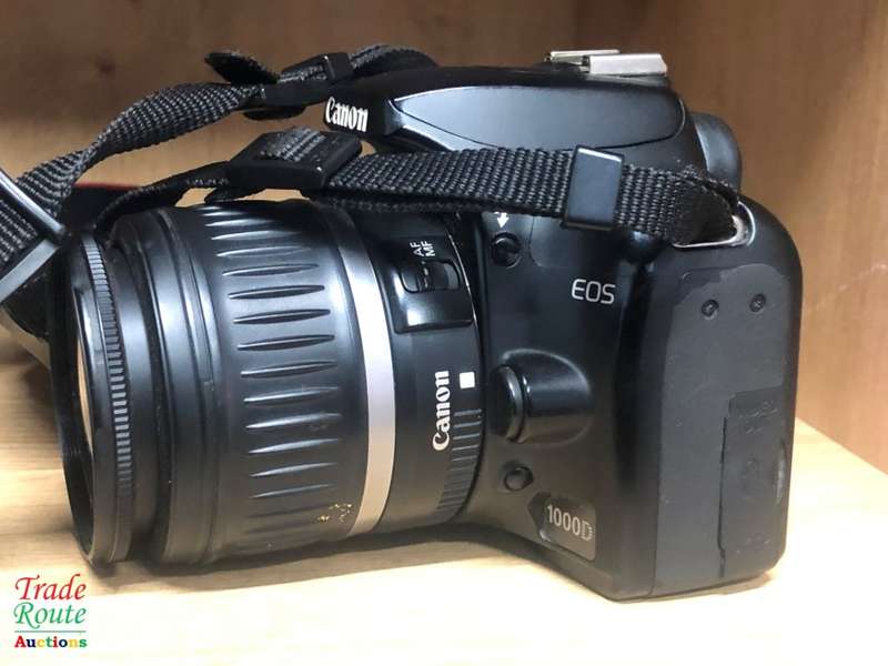 Canon EOS 1000D Digital SLR camera plus Canon 18-55mm Lens Professional KIT