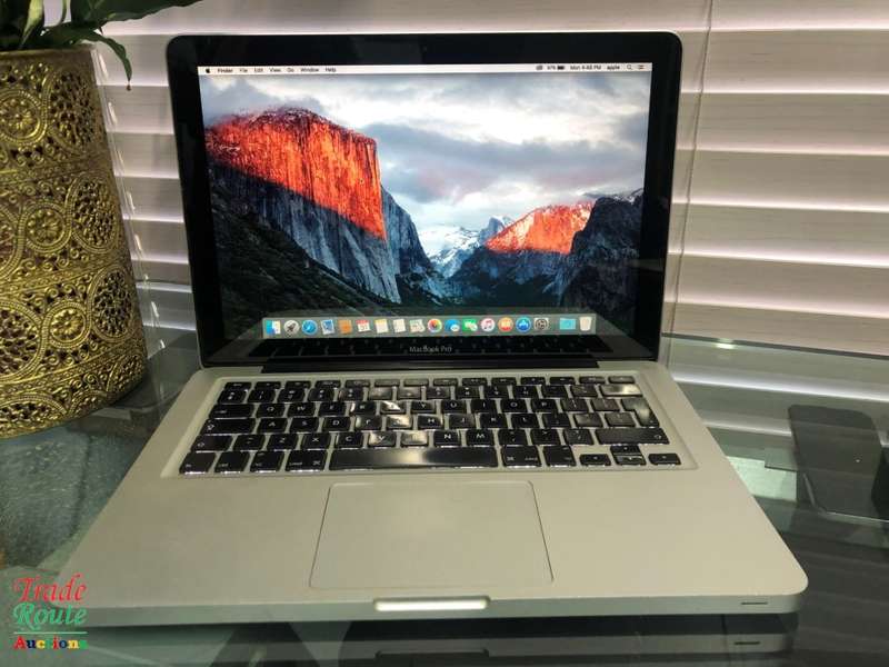 MacBook Pro 13.3-inch | Core 2 DUO 2.4GHz | 4GB RAM | 275GB SSD | Nvidia GeForce Graphics