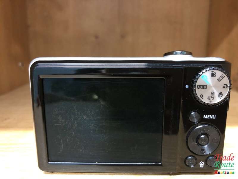 Samsung TL205 12.2-megapixel dual-LCD digital camera with 3X optical zoom - Black & Silver