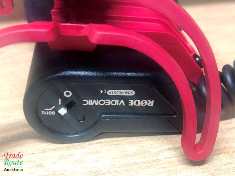 Rode Videomic Shotgun Microphone with Rycote Lyre Mount (Model: VIDEOMICR)