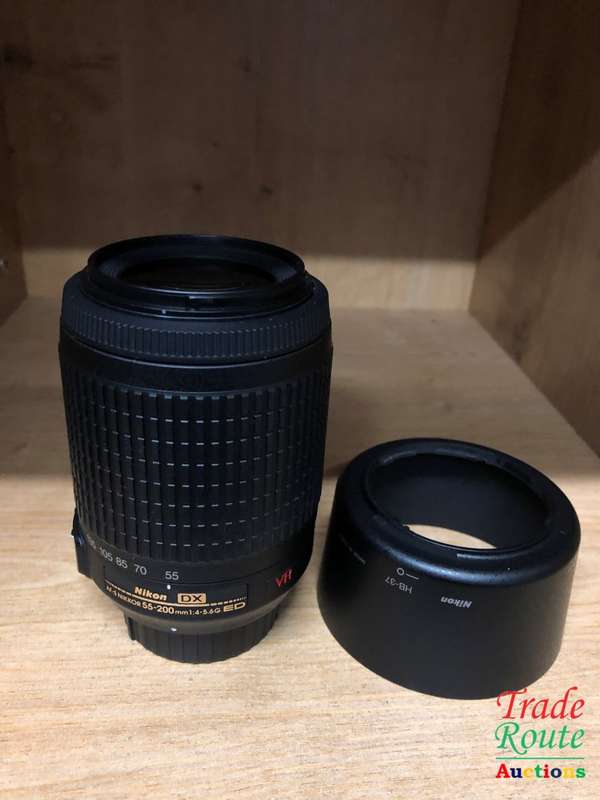 Nikon AF-S NIKKOR 55-200mm VR [ VIBRATION REDUCTION ] LENS