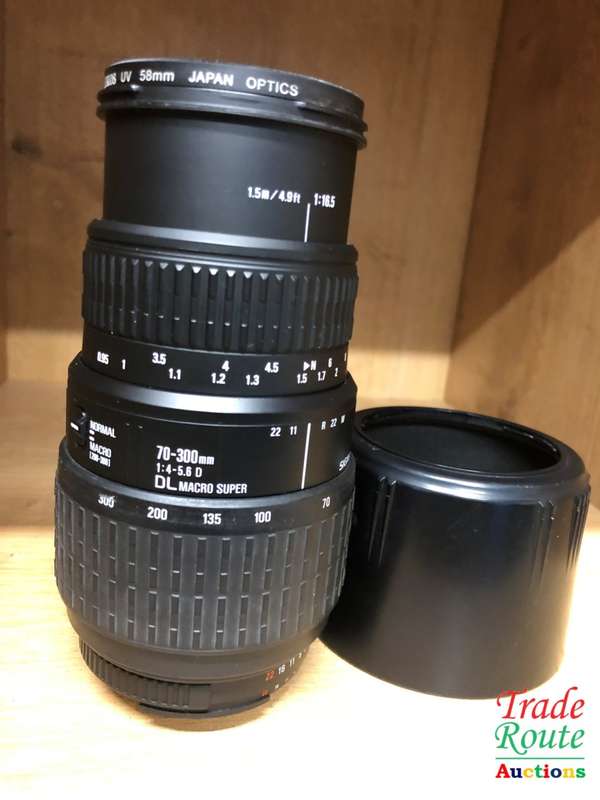 SIGMA 70-300mm DL Macro Super Telephoto Zoom Lens FOR NIKON CAMERAS
