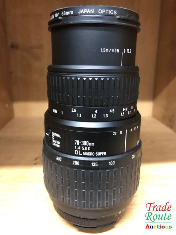SIGMA 70-300mm DL Macro Super Telephoto Zoom Lens FOR NIKON CAMERAS