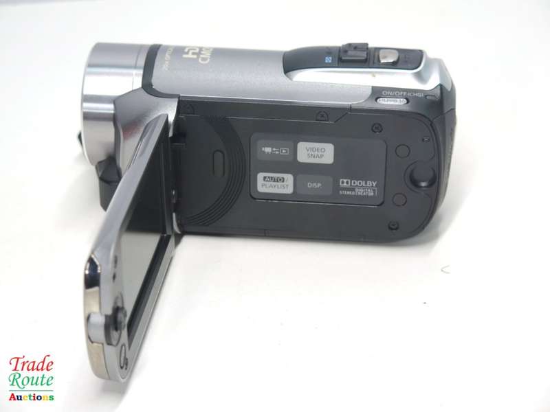 Canon LEGRIA HF R106  High Definition Camcorder  - FULL HD 1920 x 1080