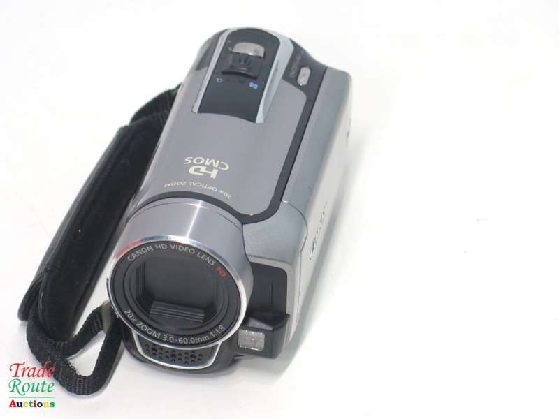 Canon LEGRIA HF R106  High Definition Camcorder  - FULL HD 1920 x 1080