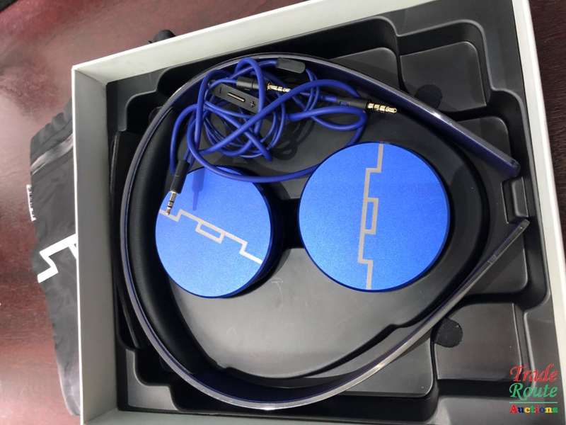 SOL REPUBLIC Tracks HD2 On-Ear Headphones - BLUE