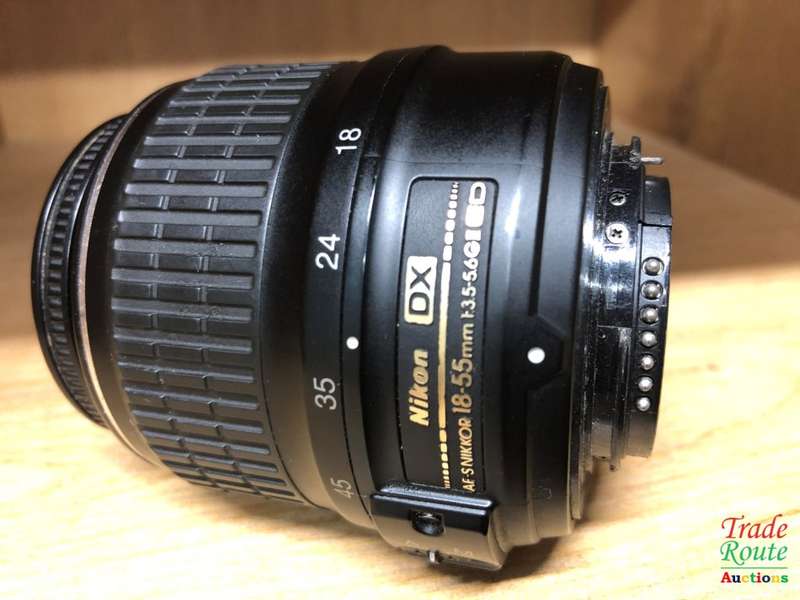 Nikon AF-S DX NIKKOR 18-55mm f/3.5-5.6G ED II Lens for Nikon DSLR