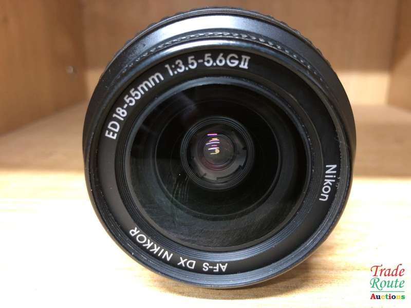 Nikon AF-S DX NIKKOR 18-55mm f/3.5-5.6G ED II Lens for Nikon DSLR
