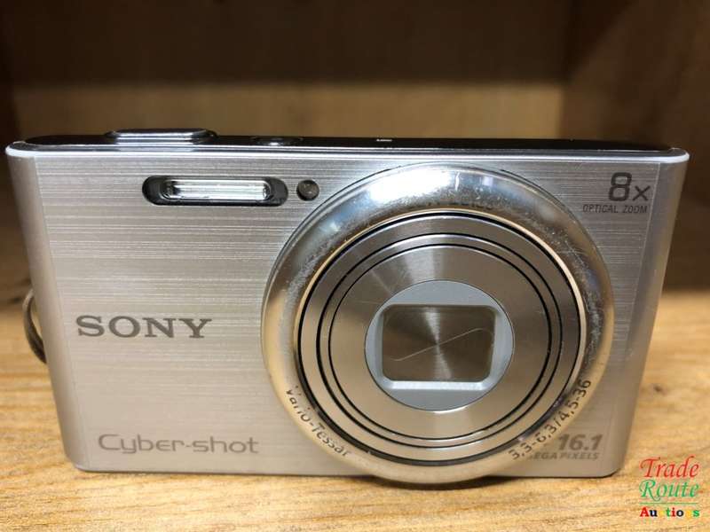 Sony CyberShot OSS DSC-W730 16.1 MP Digital Camera with 2.7-Inch LCD (Silver)