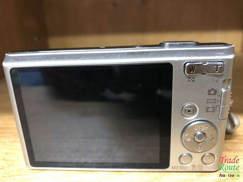 Sony CyberShot OSS DSC-W730 16.1 MP Digital Camera with 2.7-Inch LCD (Silver)