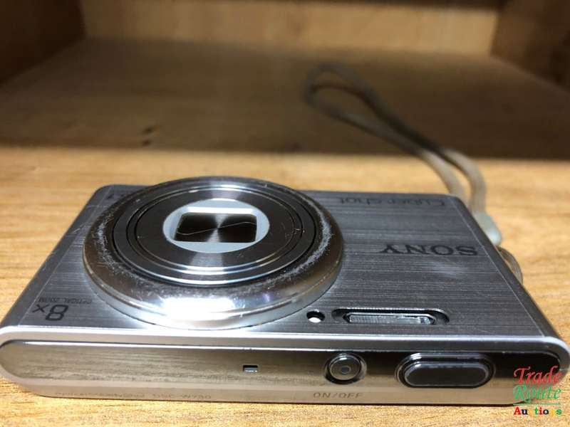 Sony CyberShot OSS DSC-W730 16.1 MP Digital Camera with 2.7-Inch LCD (Silver)