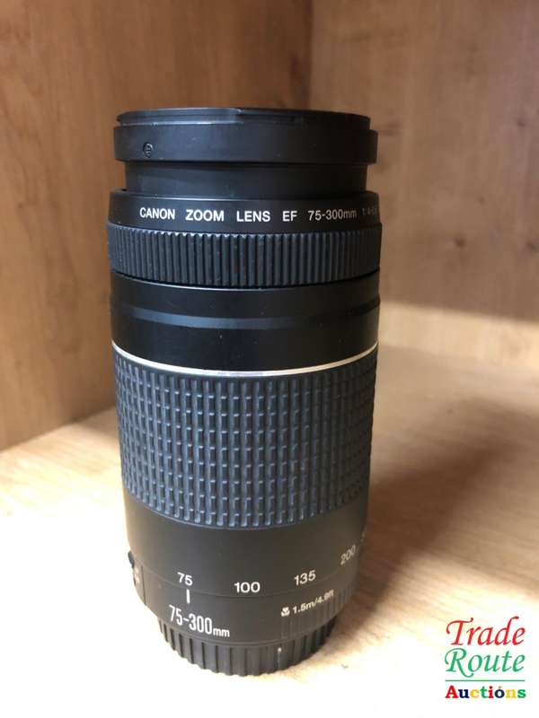 CANON EF 75-300MM ZOOM LENS