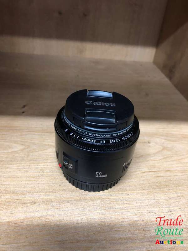 Canon EF 50mm f/1.8 II Lens - Fits Canon Cameras