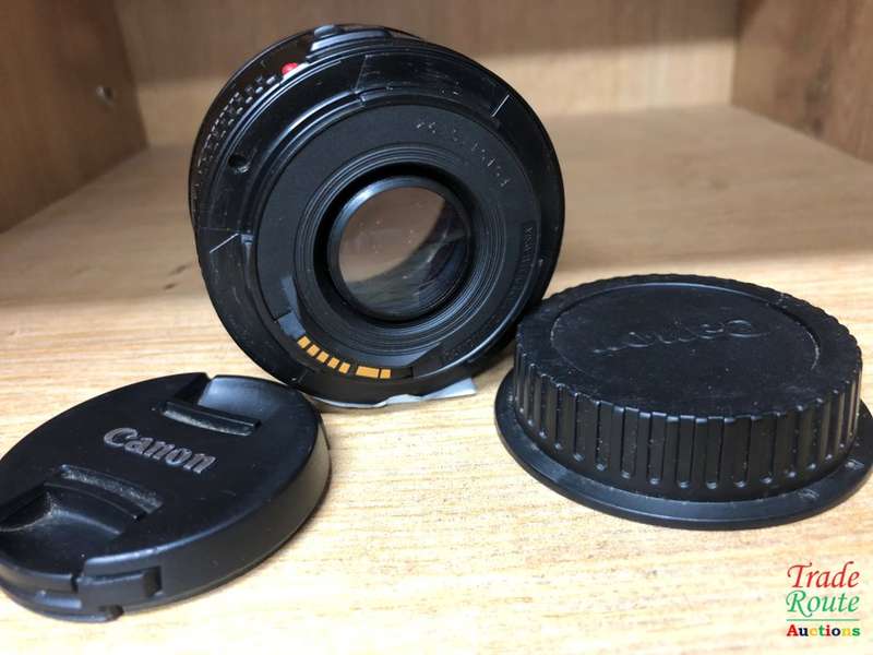 Canon EF 50mm f/1.8 II Lens - Fits Canon Cameras