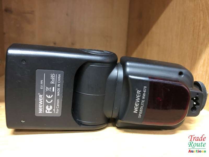 Neewer NW-670 TTL Flash Speedlite with LCD Display for Canon