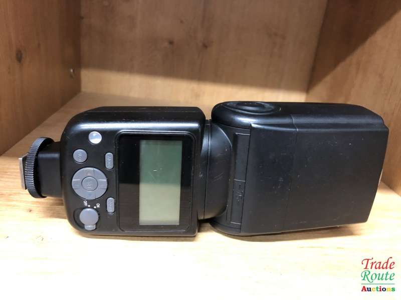 Neewer NW-670 TTL Flash Speedlite with LCD Display for Canon