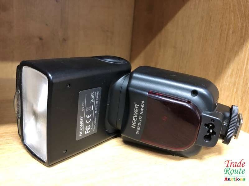 Neewer NW-670 TTL Flash Speedlite with LCD Display for Canon