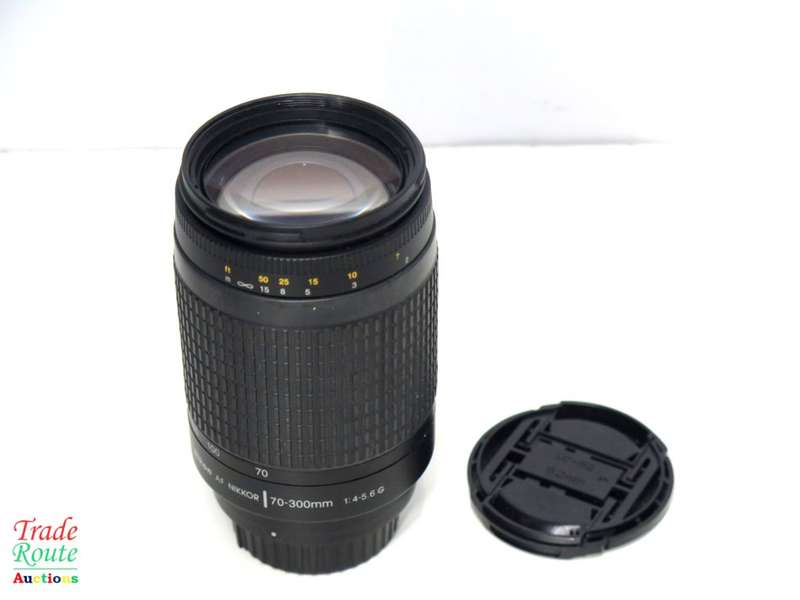 Nikon AF Nikkor 70-300mm f/4-5.6 G Telephoto Zoom lens for Nikon DSLR Cameras