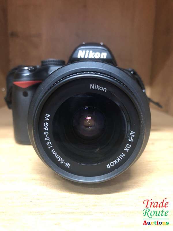 NIKON D3000 DSLR CAMERA CAMERA KIT WITH NIKKOR 18-55 VR LENS