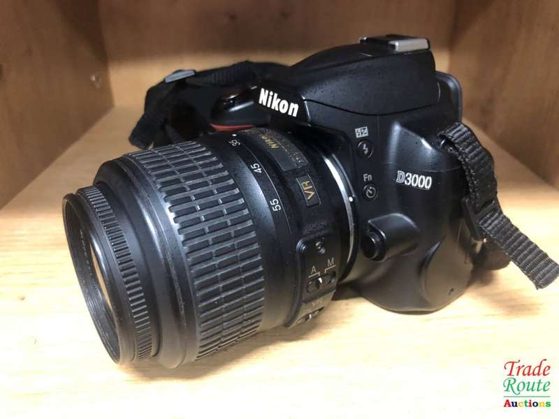 NIKON D3000 DSLR CAMERA CAMERA KIT WITH NIKKOR 18-55 VR LENS