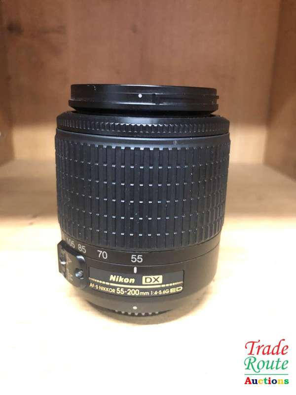 Nikon 55-200mm DX Lens for NIKON DSLR Cameras