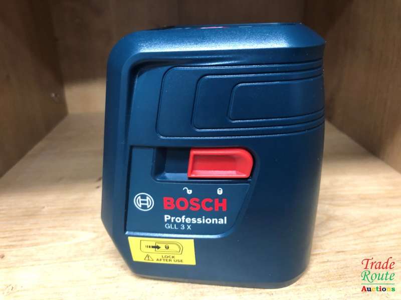 Bosch GLL 3X Professional Cross Line Laser level with 3 lines by Bosch Professional