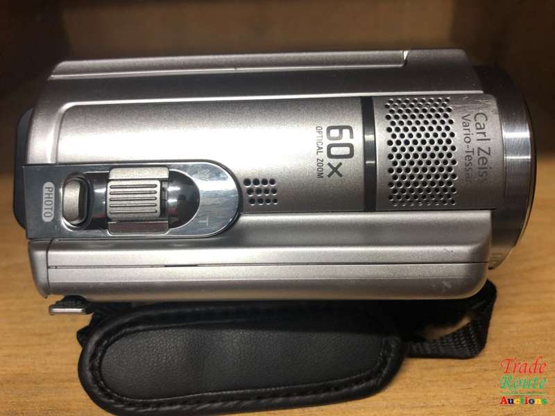 Sony DCR-SR68 80GB Handycam Camcorder (Silver)