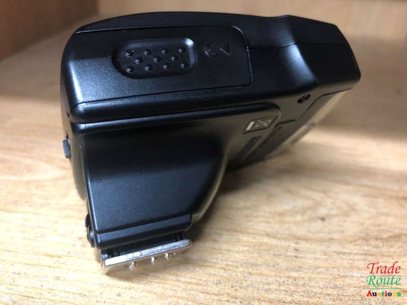 Nikon SB-400 AF Speedlight Flash for Nikon Digital SLR Cameras