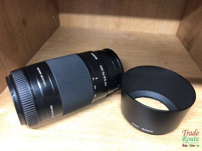 Sony 75-300mm f/4.5-5.6 Compact Super Telephoto Zoom Lens - For Sony DSLR Cameras