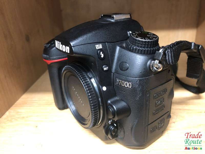 NIKON D7000 DSLR CAMERA Body (ONLY) 16.2 Megapixels