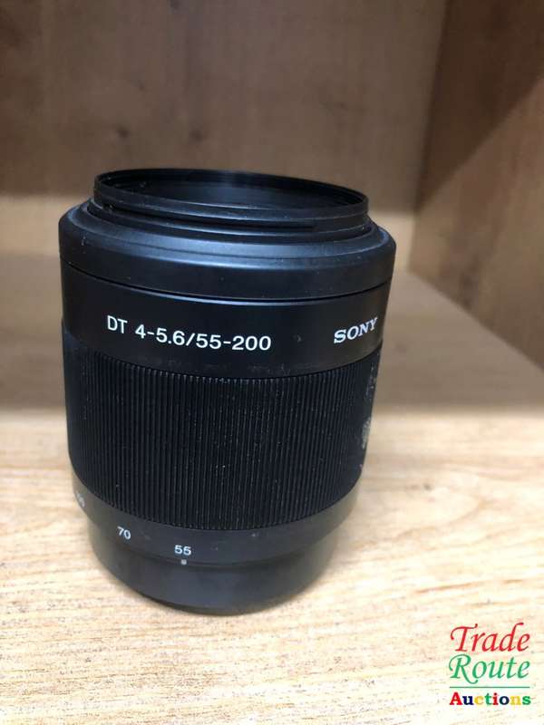 Sony 55-200mm f/4-5.6 Compact Super Telephoto Zoom Lens - For Sony DSLR Cameras