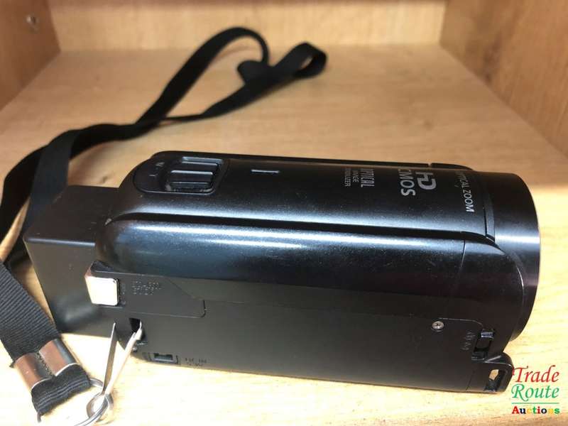 Canon Legria HD HF-R806 Camcorder (PAL) (Black)