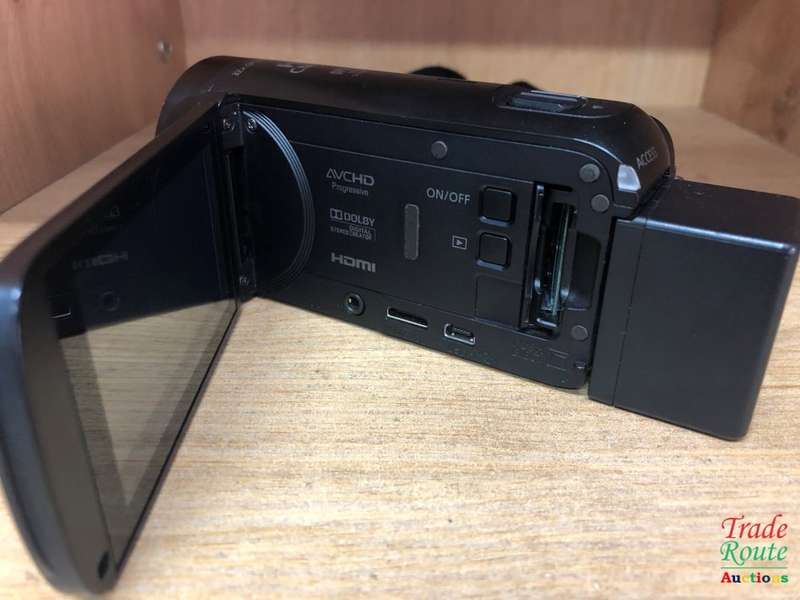 Canon Legria HD HF-R806 Camcorder (PAL) (Black)