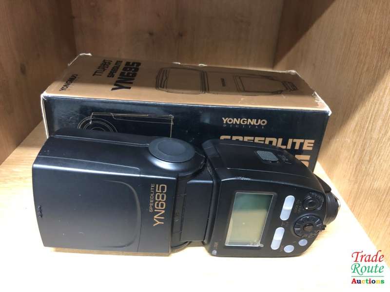 BOXED - Yongnuo YN-685 TTL HSS Speedlight Flash for NIKON