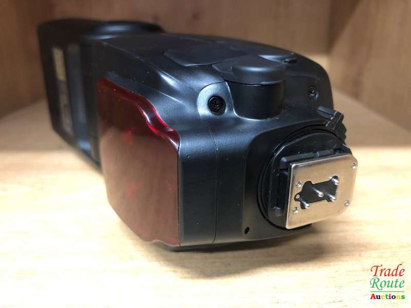 BOXED - Yongnuo YN-685 TTL HSS Speedlight Flash for NIKON