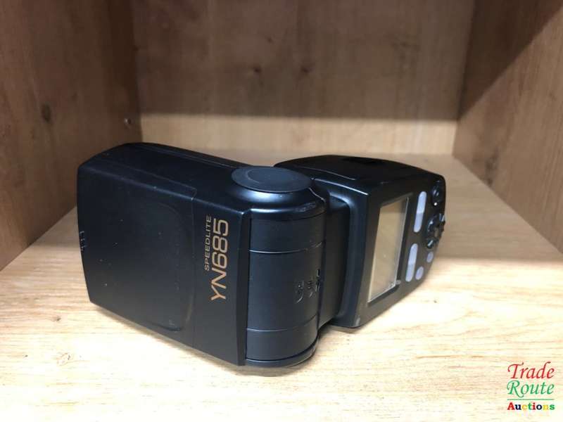 BOXED - Yongnuo YN-685 TTL HSS Speedlight Flash for NIKON