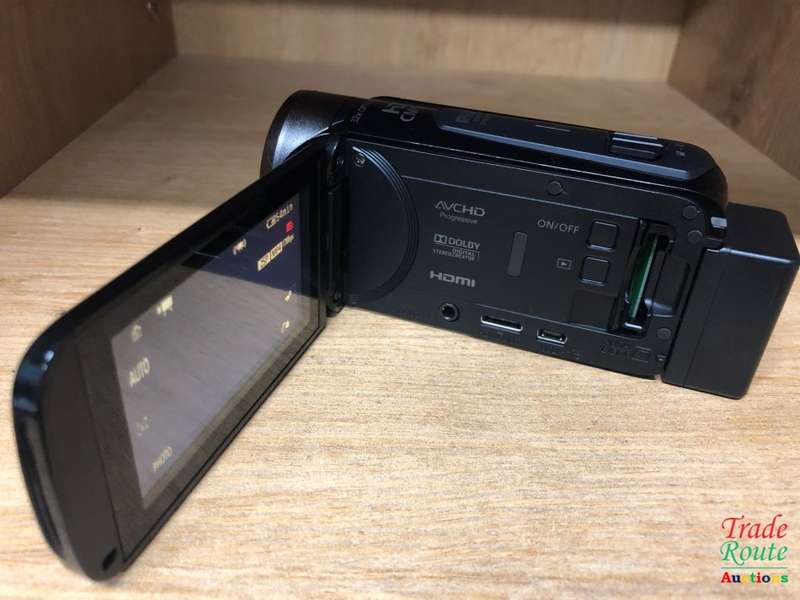 Canon Legria HF R506 HD Camcorder Handycam (3.2MP, 32x Optical Zoom, 57x Advanced Zoom, OIS) 3" LCD